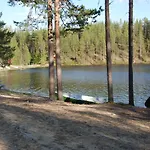 Kelo 24, Kahden Makuuhuoneen Kelomoekki Syoetteellae, Valaistun Ladun Vieressae Сasa de vacaciones *