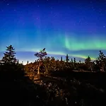 Kelo 24, Kahden Makuuhuoneen Kelomoekki Syoetteellae, Valaistun Ladun Vieressae Сasa de vacaciones Pudasjarvi