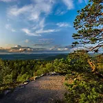 Kelo 24, Kahden Makuuhuoneen Kelomoekki Syoetteellae, Valaistun Ladun Vieressae Сasa de vacaciones *