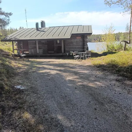 Kelo 24, Kahden Makuuhuoneen Kelomoekki Syoetteellae, Valaistun Ladun Vieressae *