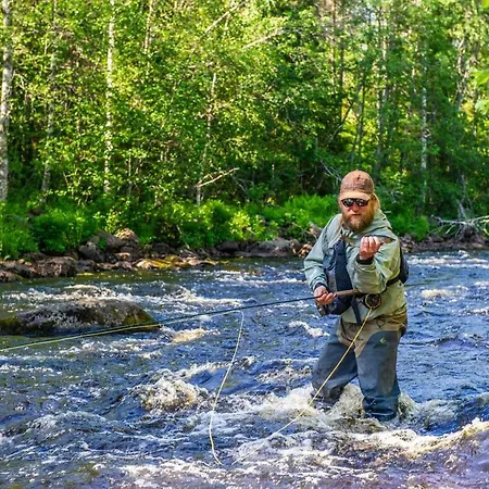 Ferienhaus Kelo 24, Kahden Makuuhuoneen Kelomoekki Syoetteellae, Valaistun Ladun Vieressae *