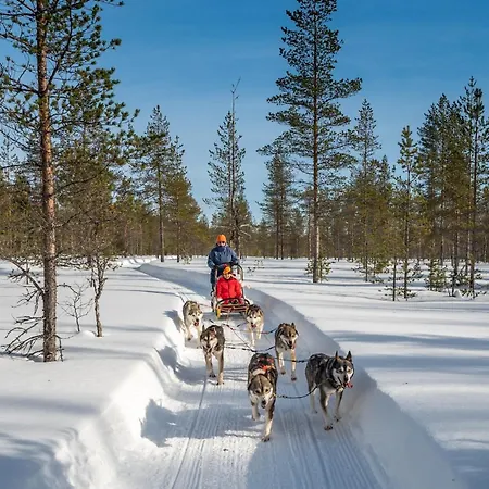 Ferienhaus Kelo 24, Kahden Makuuhuoneen Kelomoekki Syoetteellae, Valaistun Ladun Vieressae
