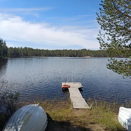 Kelo 24, Kahden Makuuhuoneen Kelomoekki Syoetteellae, Valaistun Ladun Vieressae