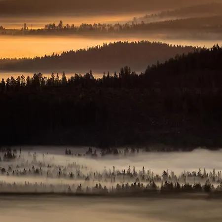 Kelo 24, Kahden Makuuhuoneen Kelomoekki Syoetteellae, Valaistun Ladun Vieressae Ferienhaus *
