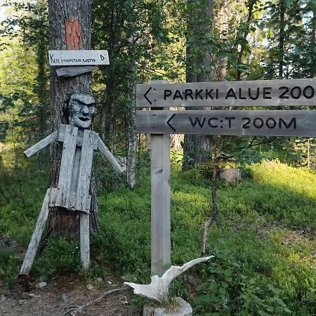 Kelo 24, Kahden Makuuhuoneen Kelomoekki Syoetteellae, Valaistun Ladun Vieressae *